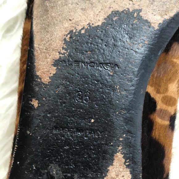 🌺 💯 authentic balenciaga studded flats 🌺 - Picture 4 of 11